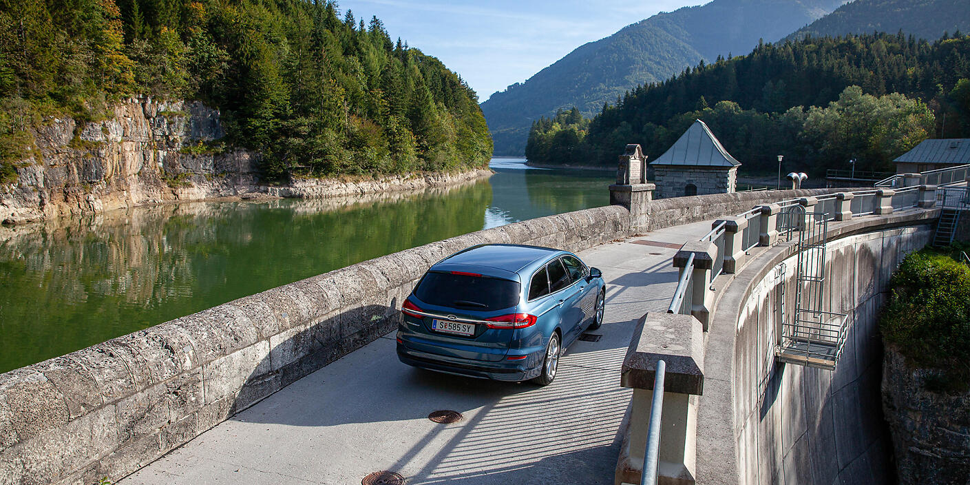 Ford-Mondeo-Hybrid-Traveller-Schmidt-Automobile