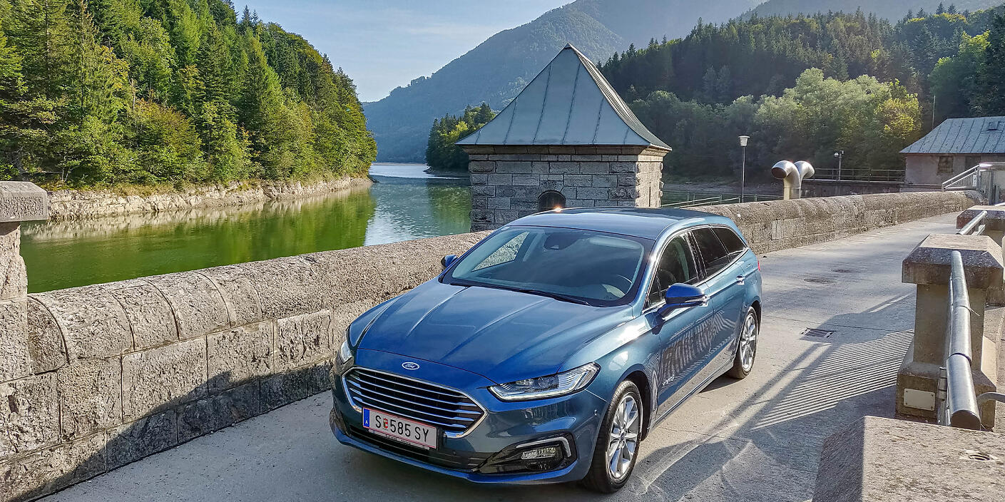 Ford-Mondeo-Hybrid-Traveller-Schmidt-Automobile