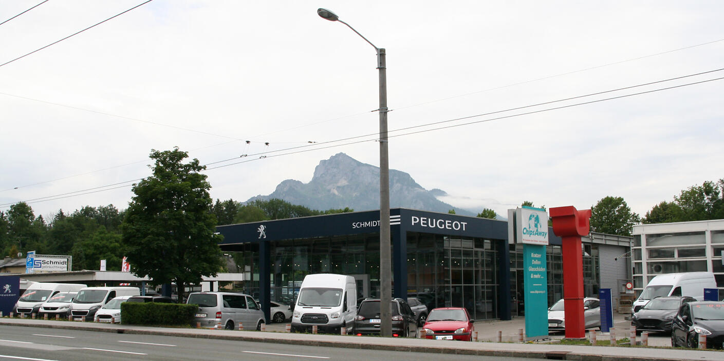 Schmidt Automobile Peugeot Standort in der Alpenstraße in Salzburg.